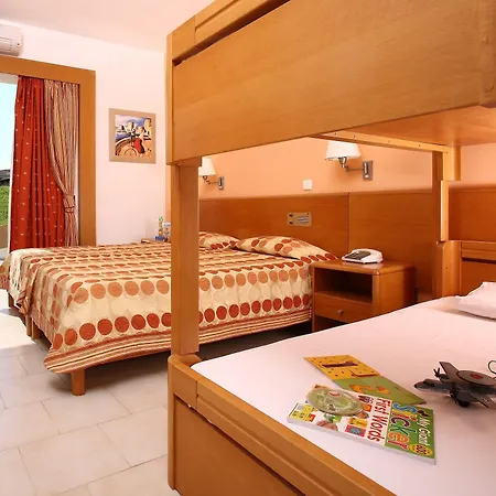 Argile Hotel Mantzavináta