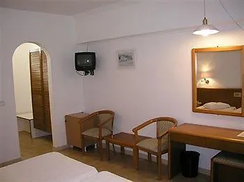 Argile Hotel Mantzavináta